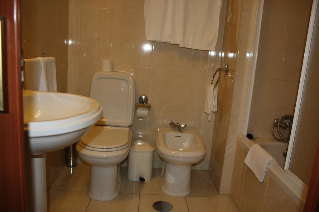 Residencial Stª Joana Hotel Aveiro Room photo